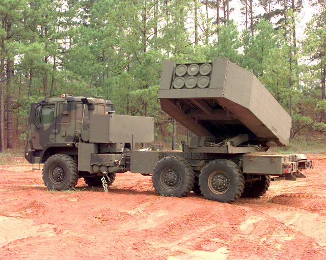M142 HIMARS, Multiple rocket launcher, Artillery - view 2