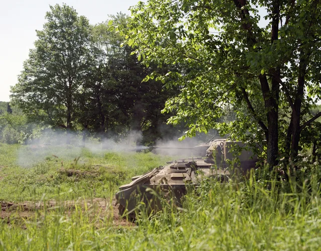 M2 Bradley, Infantry fighting vehicle, Armored Vehicles - view 3